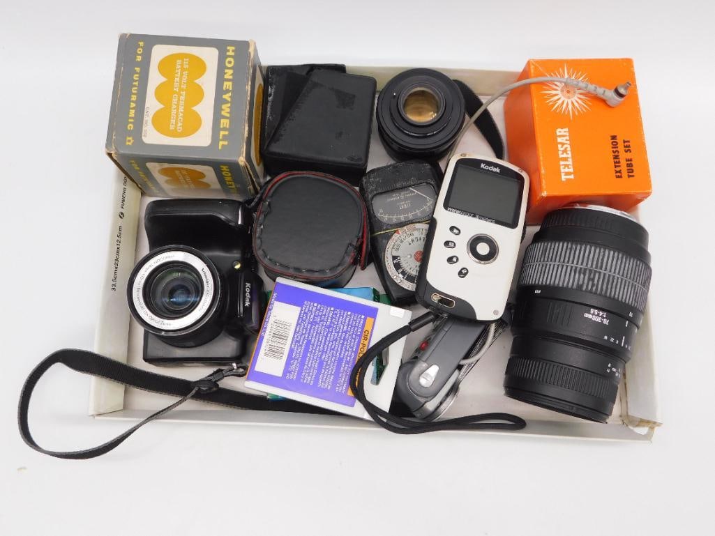 VINTAGE PHOTOGRAPHY MIXED LOT ACCESSORIES AND EQUIPMENT (1 of 4)