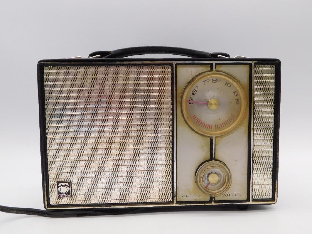 VINTAGE SYLVANIA ALL TRANSISTOR RADIO ANTIQUE (1 of 5)