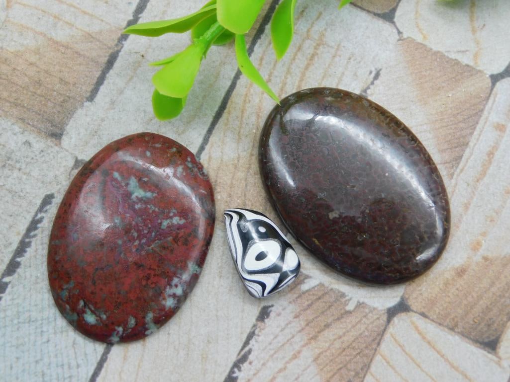 CABOCHONS ROCK STONE LAPIDARY SPECIMEN: CABOCHONS ROCK STONE LAPIDARY SPECIMEN