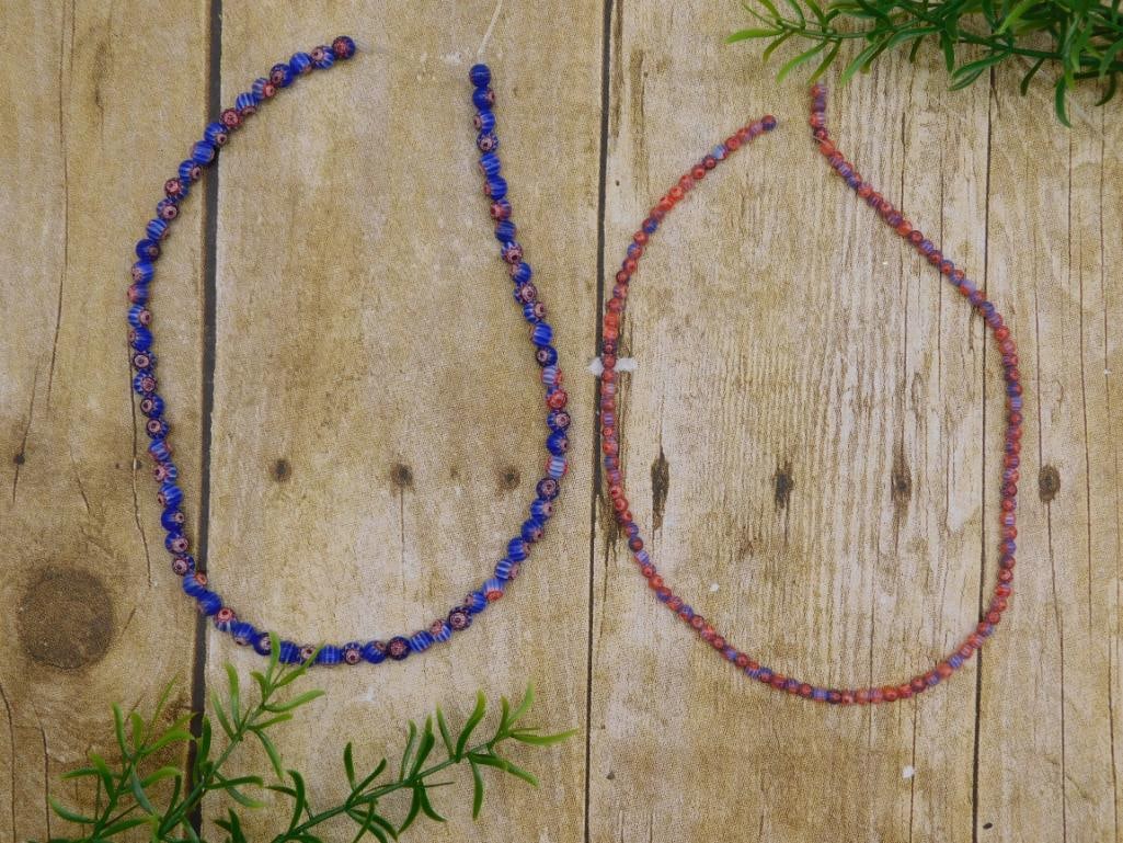 AFRICAN TRADE BEADS ROCK STONE LAPIDARY SPECIMEN: AFRICAN TRADE BEADS ROCK STONE LAPIDARY SPECIMEN