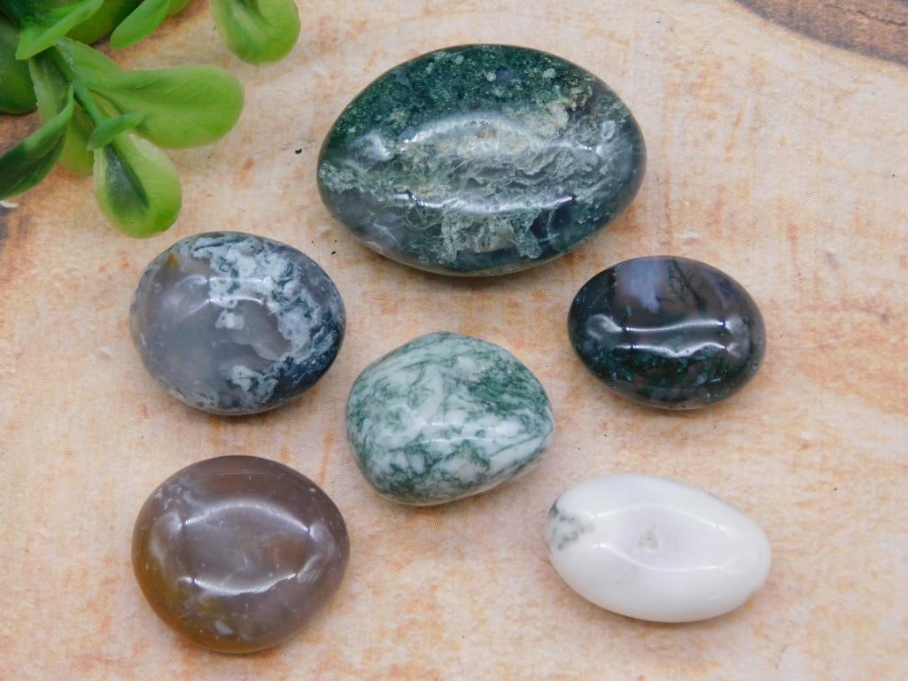 MIXED LOT ROCK STONE LAPIDARY SPECIMEN: MIXED LOT ROCK STONE LAPIDARY SPECIMEN