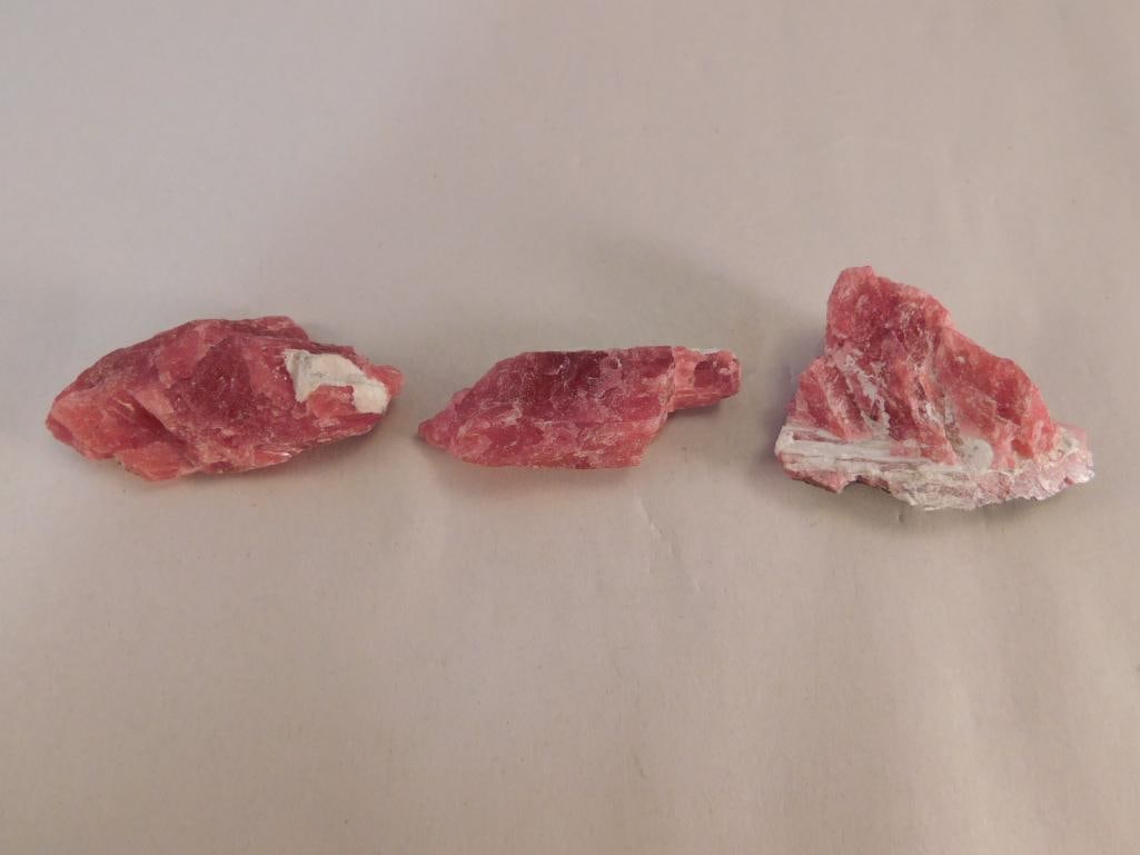 GEM RHODONITE 225 CARATS ROCK STONE LAPIDARY SPECIMEN: GEM RHODONITE 225 CARATS ROCK STONE LAPIDARY SPECIMEN