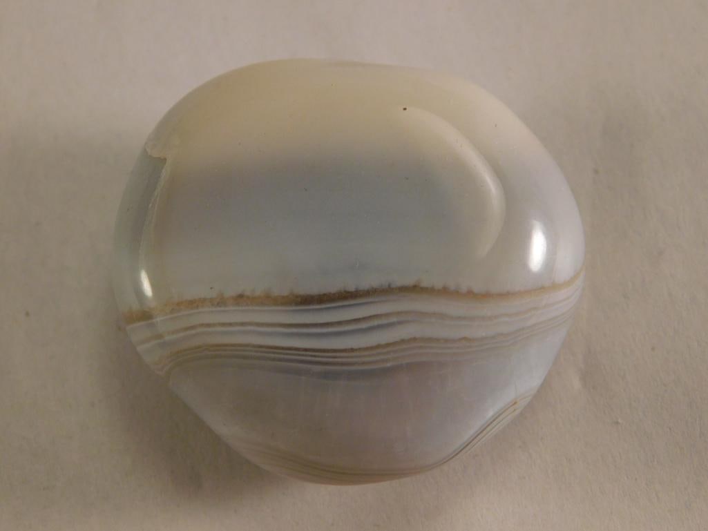 BANDED AGATE POLISHED ROCK STONE LAPIDARY SPECIMEN: BANDED AGATE POLISHED ROCK STONE LAPIDARY SPECIMEN