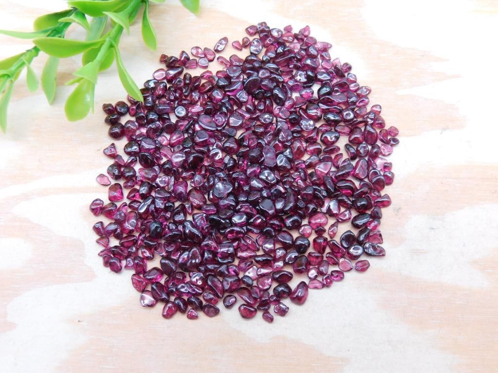 GARNET ROCK STONE LAPIDARY SPECIMEN: GARNET ROCK STONE LAPIDARY SPECIMEN