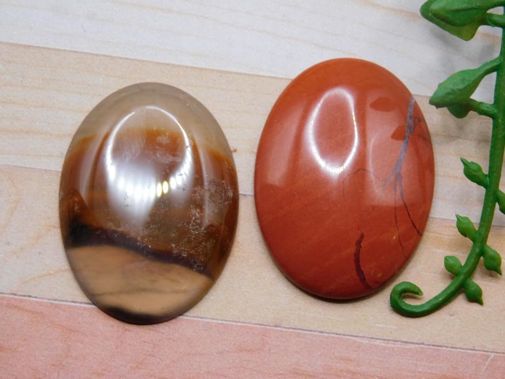 CABOCHONS ROCK STONE LAPIDARY SPECIMEN: CABOCHONS ROCK STONE LAPIDARY SPECIMEN