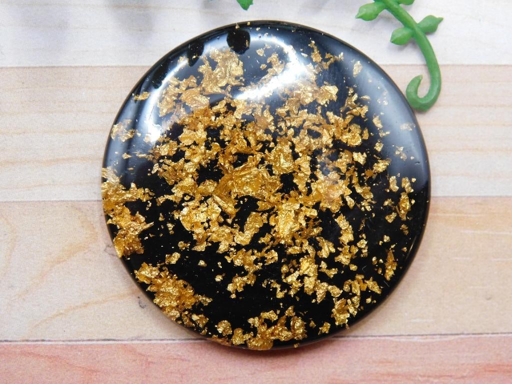 GOLD FLECKED CABOCHON ROCK STONE LAPIDARY SPECIMEN: GOLD FLECKED CABOCHON ROCK STONE LAPIDARY SPECIMEN