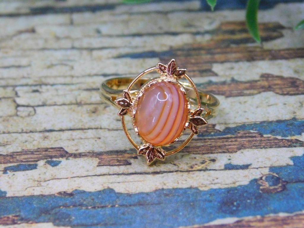 BANDED CARNELIAN RING ROCK STONE LAPIDARY SPECIMEN (1 of 4)
