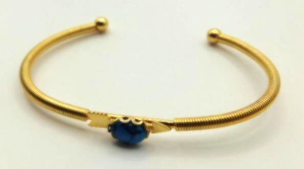 TURQUOISE BRACELET ROCK STONE LAPIDARY SPECIMEN: TURQUOISE BRACELET ROCK STONE LAPIDARY SPECIMEN