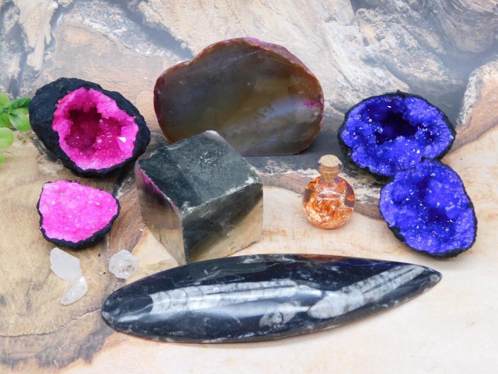 MIXED LOT ROCK STONE LAPIDARY SPECIMEN: MIXED LOT ROCK STONE LAPIDARY SPECIMEN