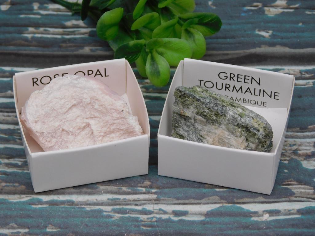 MIXED ROUGH LOT ROCK STONE LAPIDARY SPECIMEN: MIXED ROUGH LOT ROCK STONE LAPIDARY SPECIMEN