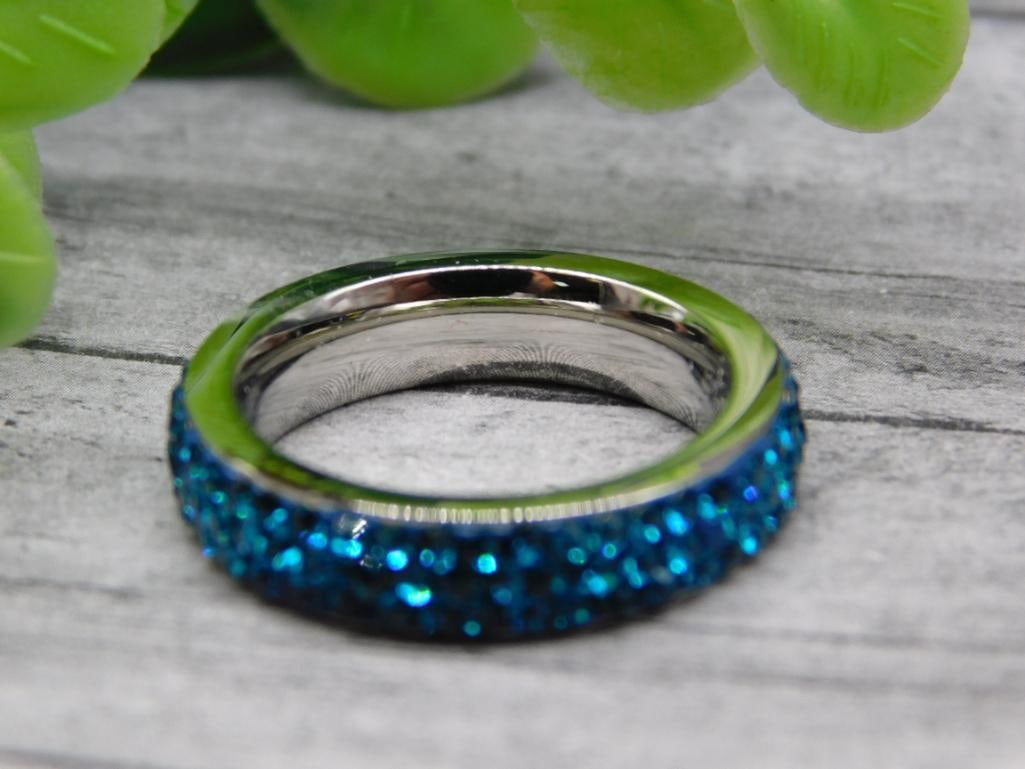 STONE RING ROCK STONE LAPIDARY SPECIMEN: STONE RING ROCK STONE LAPIDARY SPECIMEN