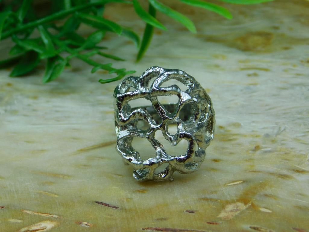 RING ROCK STONE LAPIDARY SPECIMEN: RING ROCK STONE LAPIDARY SPECIMEN