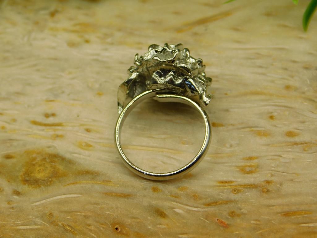 FLOWER RING ROCK STONE LAPIDARY SPECIMEN - 3