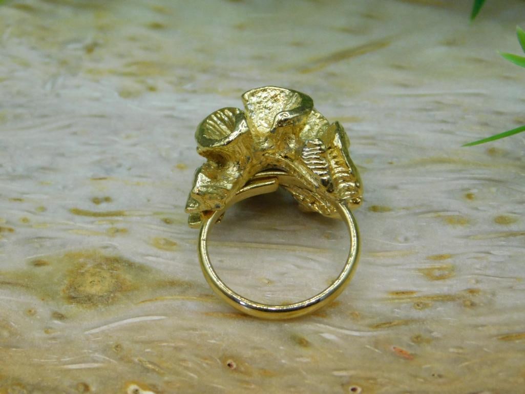 FLOWER RING ROCK STONE LAPIDARY SPECIMEN - 3