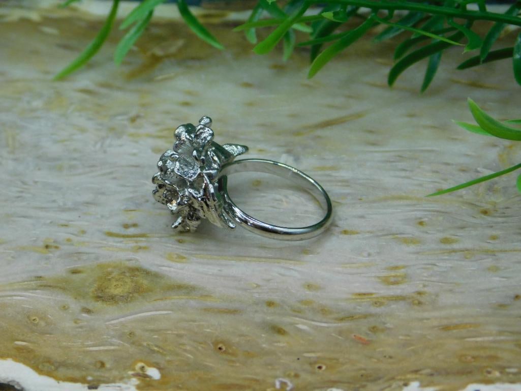 FLOWER RING ROCK STONE LAPIDARY SPECIMEN - 2