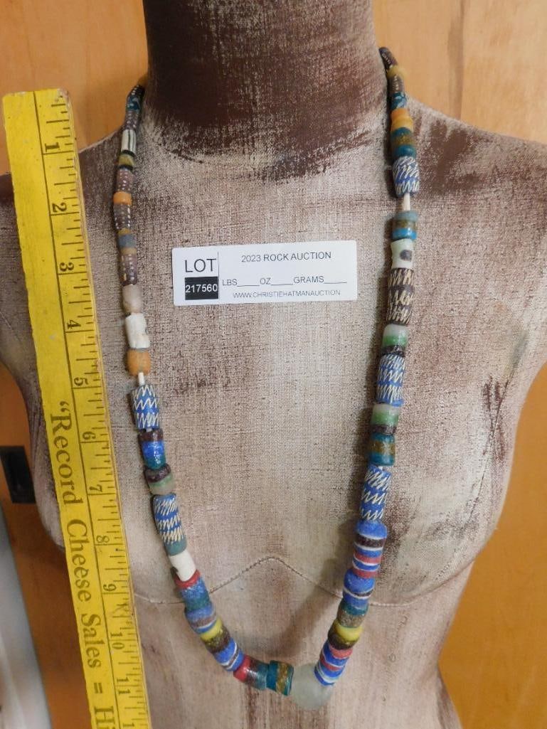 HAND PAINTED AFRICAN TRADE BEAD NECKLACE - 3