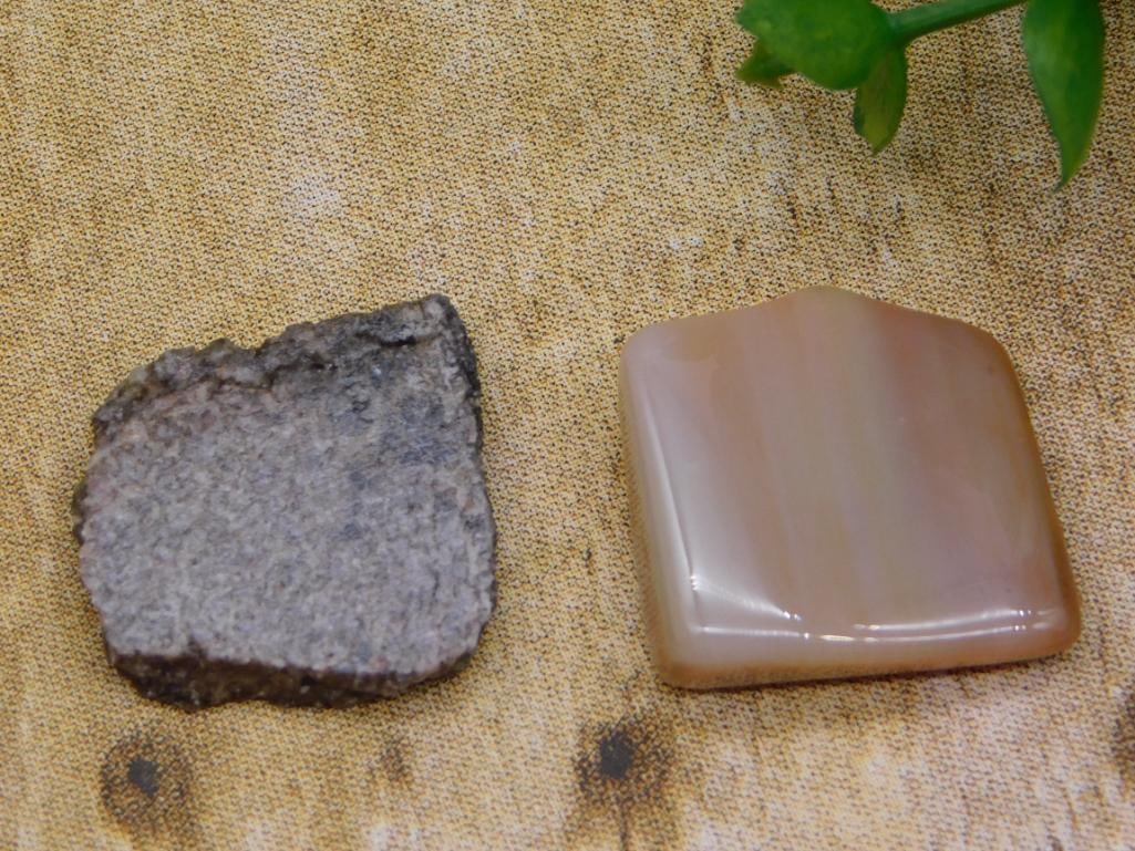 MIXED LOT ROCK STONE LAPIDARY SPECIMEN: MIXED LOT ROCK STONE LAPIDARY SPECIMEN