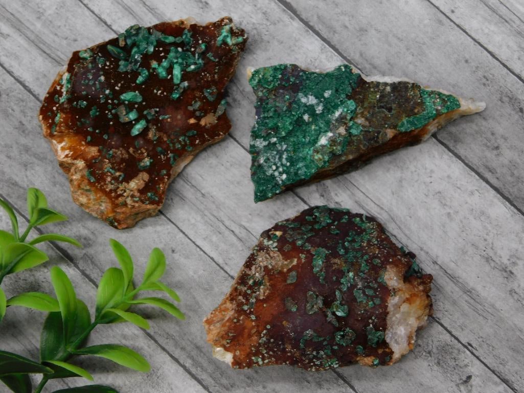 MALACHITE ROCK STONE LAPIDARY SPECIMEN (1 of 2)