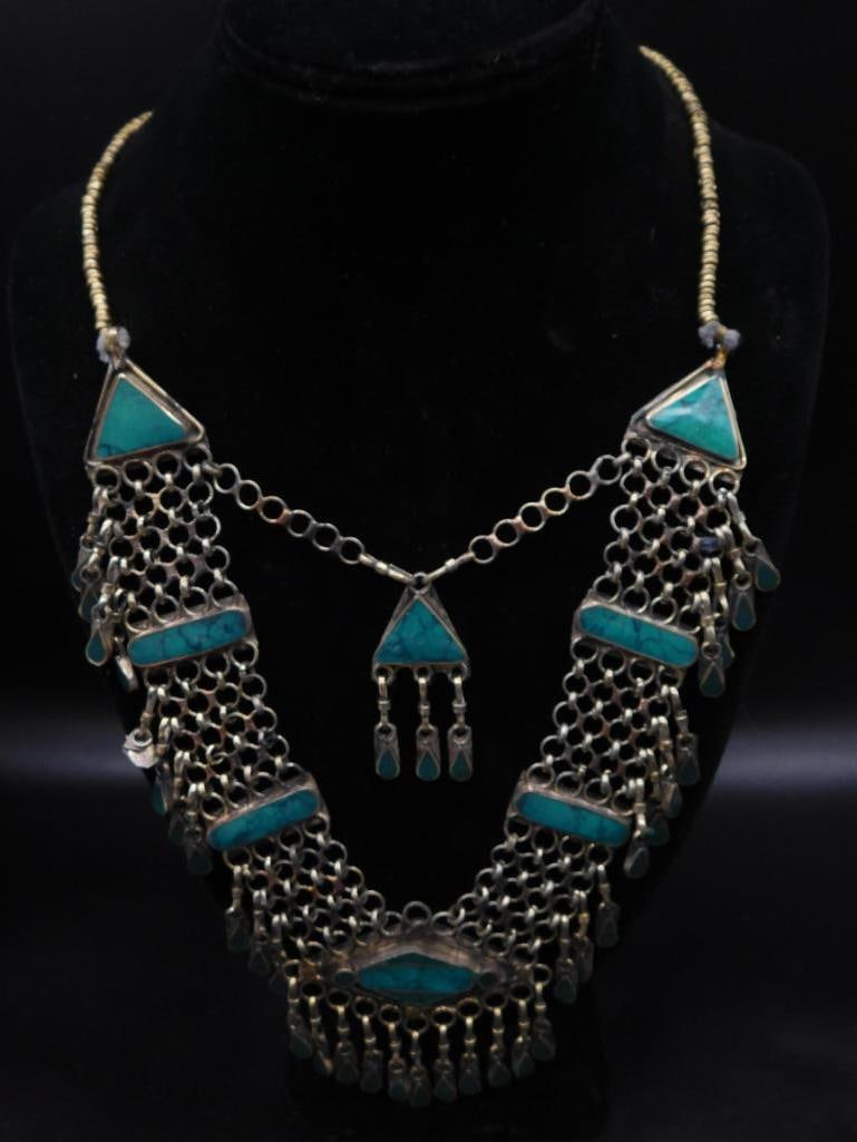 TURQUOISE NECKLACE WITH INTRICATE CHAIN WORK ROCK STONE LAPIDARY SPECIMEN: TURQUOISE NECKLACE WITH INTRICATE CHAIN WORK ROCK STONE LAPIDARY SPECIMEN