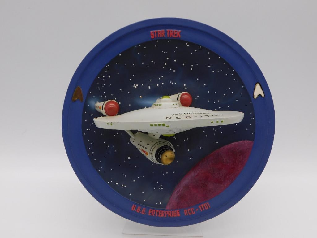 STAR TREK SHIPS OF THE GALAXY U.S.S. ENTERPRISE NCC-1701 3D COLLECTORS PLATE (1 of 2)