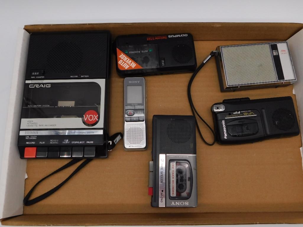 VINTAGE PORTABLE CASSETTE PLAYERS AND RECORDERS (1 of 4)