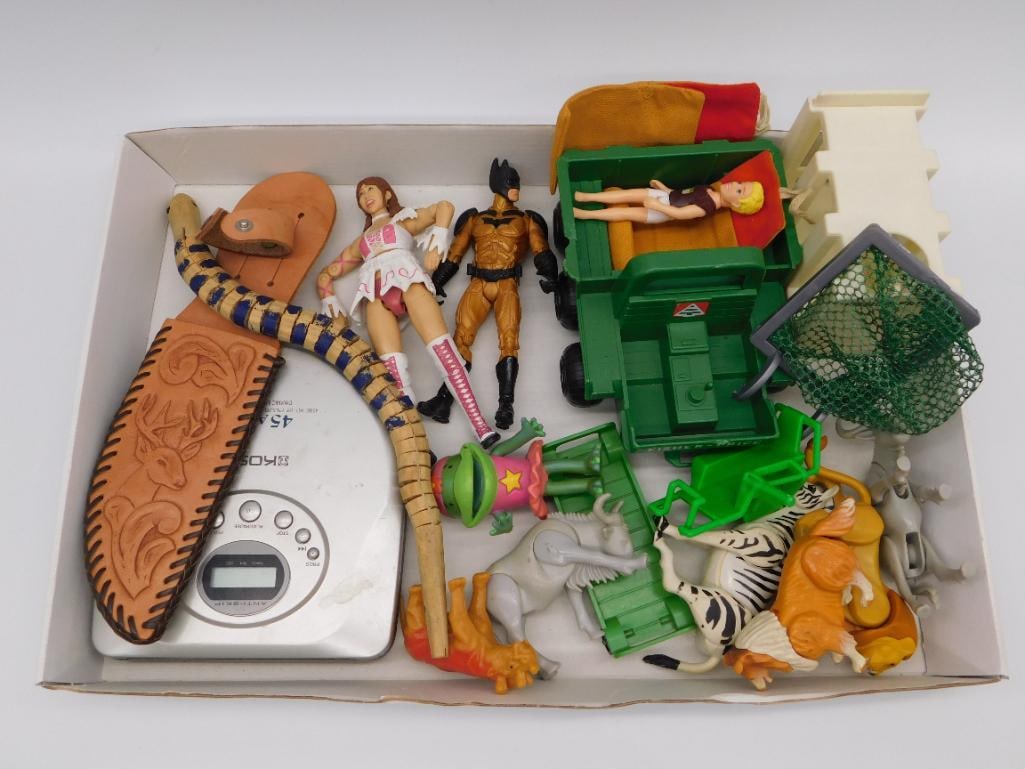 VINTAGE ACTION FIGURES AND ACCESSORIES (1 of 4)