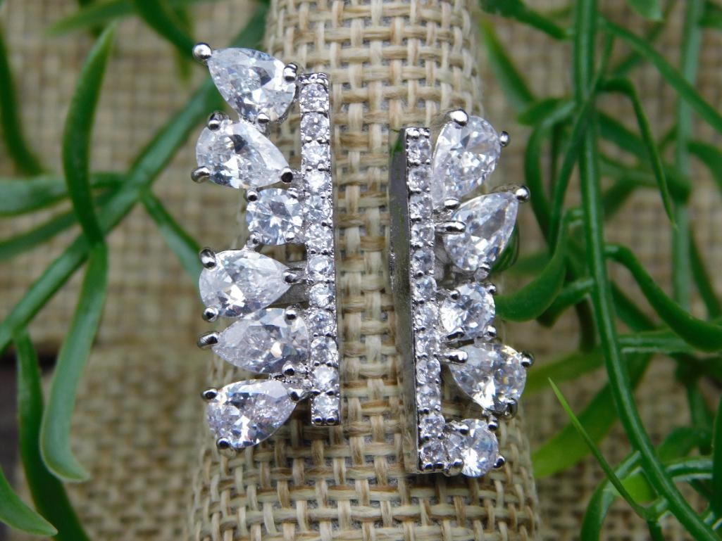 SPECIAL JEWELRY SALE! SEE PHOTOS FOR DETAILS: WELCOME TO HATMAN AUCTIONS! SPECIAL NOTICE: Please see photos for measurements and descriptions. ***Yes, we have in house shipping with MANY REPEAT CUSTOMERS because of our streamlined service. ****We