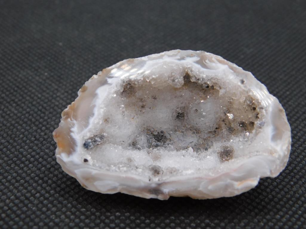 GEODE ROCK STONE LAPIDARY SPECIMEN: WELCOME TO HATMAN AUCTIONS! SPECIAL NOTICE: Please see photos for measurements and descriptions. ***Yes, we have in house shipping with MANY REPEAT CUSTOMERS because of our streamlined service.