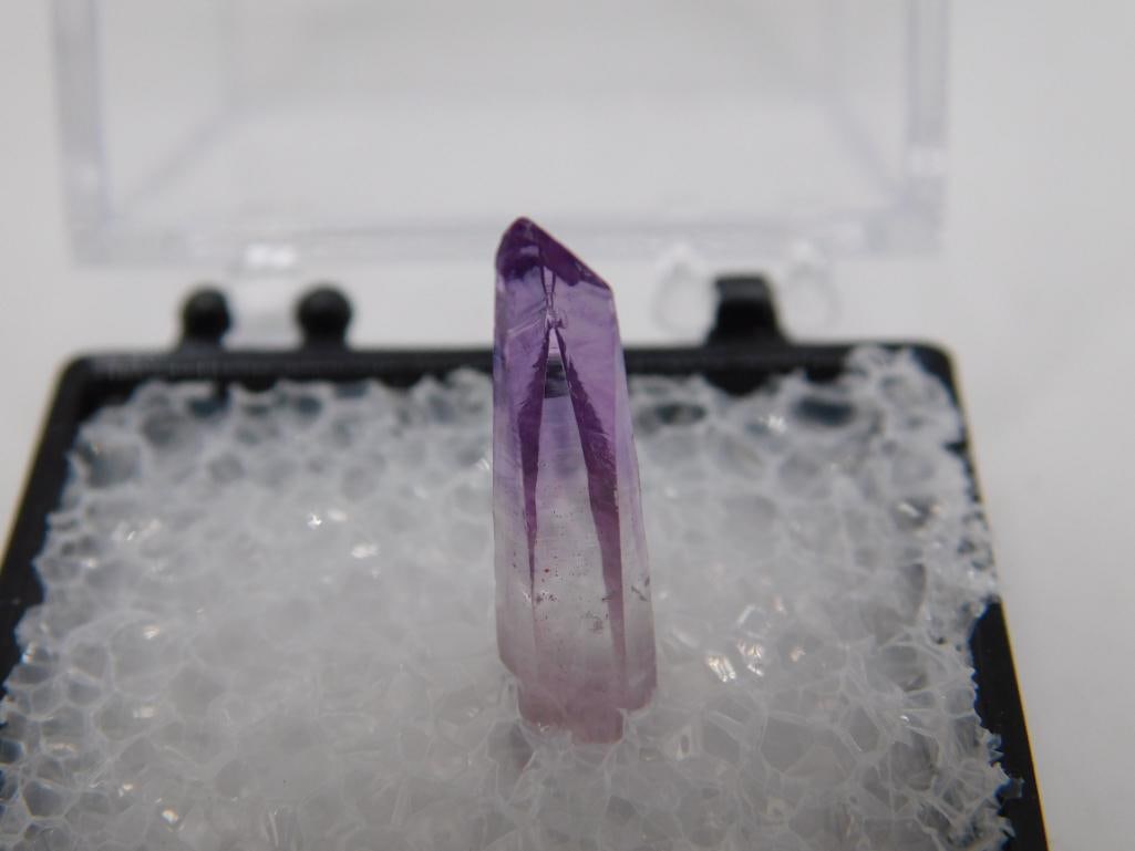 AMETHYST ROCK STONE LAPIDARY SPECIMEN: WELCOME TO HATMAN AUCTIONS! SPECIAL NOTICE: Please see photos for measurements and descriptions. ***Yes, we have in house shipping with MANY REPEAT CUSTOMERS because of our streamlined service.