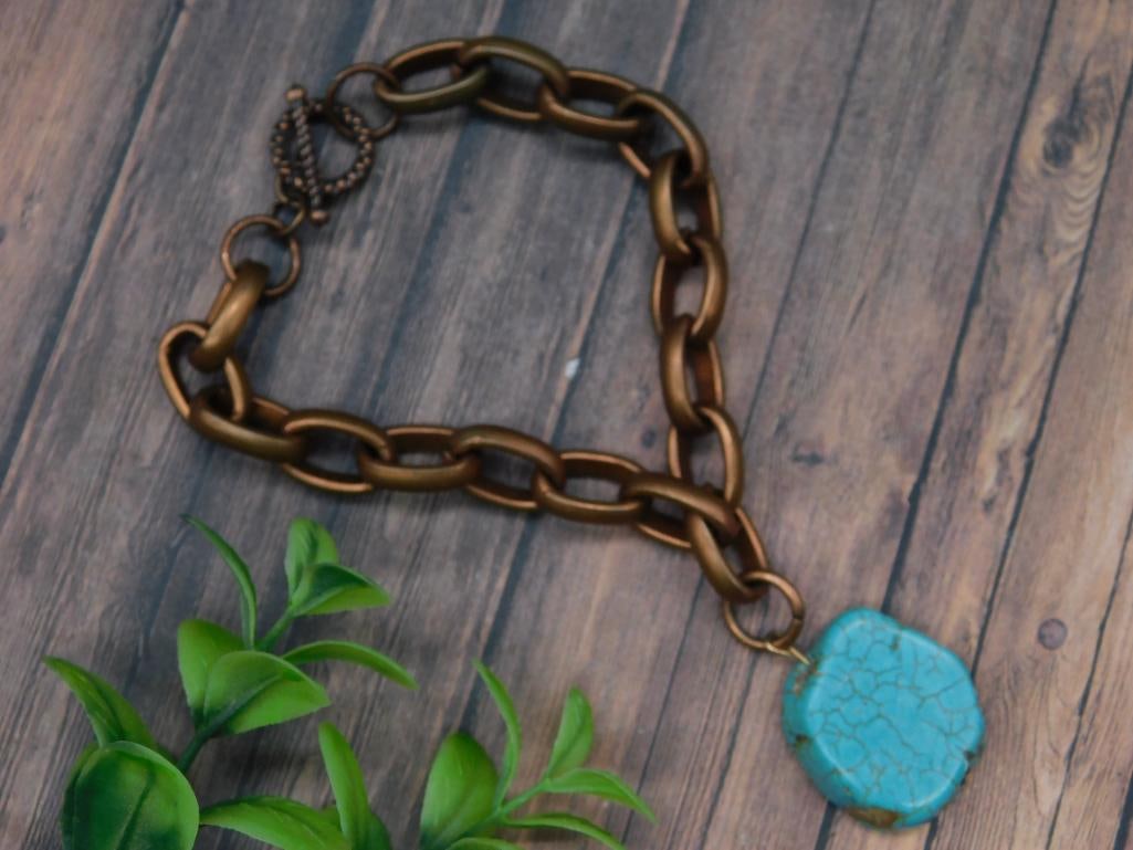 Bronze-Tone Chain Bracelet with Turquoise-Colored Stone Pendant: Stone Beads Rock Stone Lapidary Specimen ? Authentic estate find offered in our online auction. Perfect for collectors, resellers, and enthusiasts of vintage, antiques, minerals, rocks, crystals, jewe