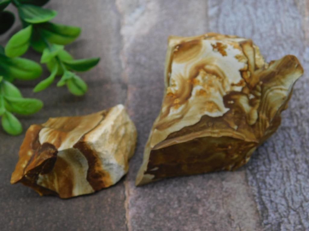 Jasper Rock Pieces: Jasper Rock Pieces ? Authentic estate find offered in our online auction. Perfect for collectors, resellers, and enthusiasts of vintage, antiques, minerals, rocks, crystals, jewelry, lapidary, and