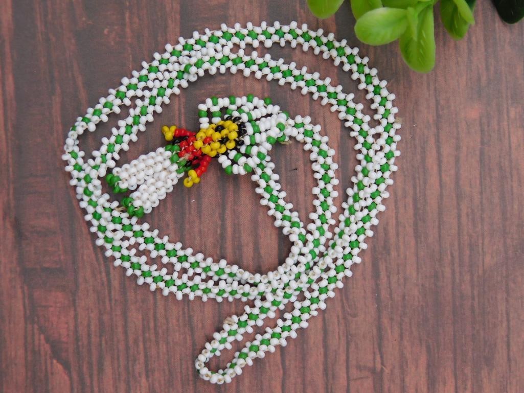 SEED BEAD NECKLACE: Seed Bead Necklace ? Authentic estate find offered in our online auction. Perfect for collectors, resellers, and enthusiasts of vintage, antiques, minerals, rocks, crystals, jewelry, lapidary, and rar
