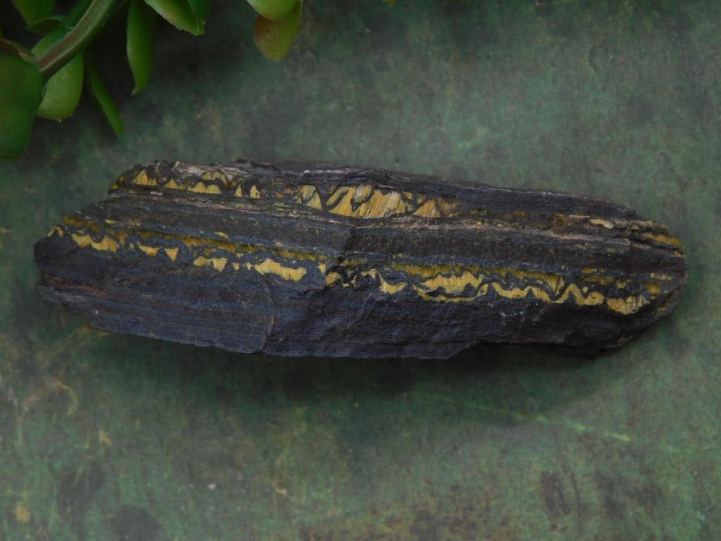 Tiger Iron ROCK STONE LAPIDARY SPECIMEN: Tiger Iron Rock Stone Lapidary Specimen ? Authentic estate find offered in our online auction. Perfect for collectors, resellers, and enthusiasts of vintage, antiques, minerals, rocks, crystals,