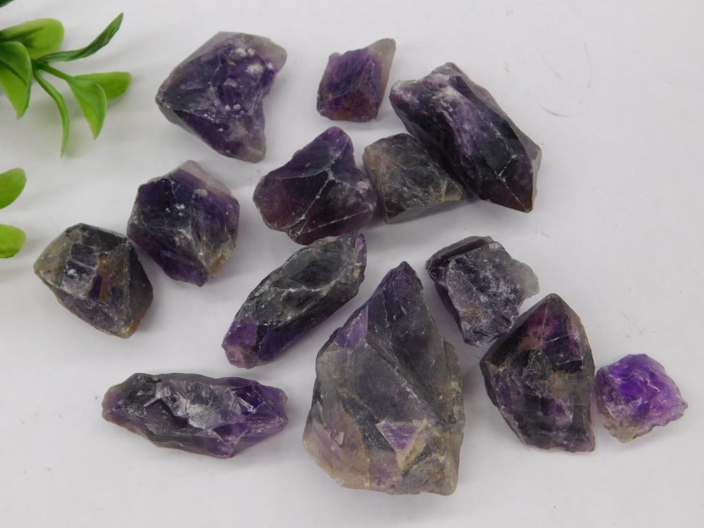 Amethyst Rock Stone Lapidary Specimen: Amethyst Rock Stone Lapidary Specimen ? Authentic estate find offered in our online auction. Perfect for collectors, resellers, and enthusiasts of vintage, antiques, minerals, rocks, crystals,