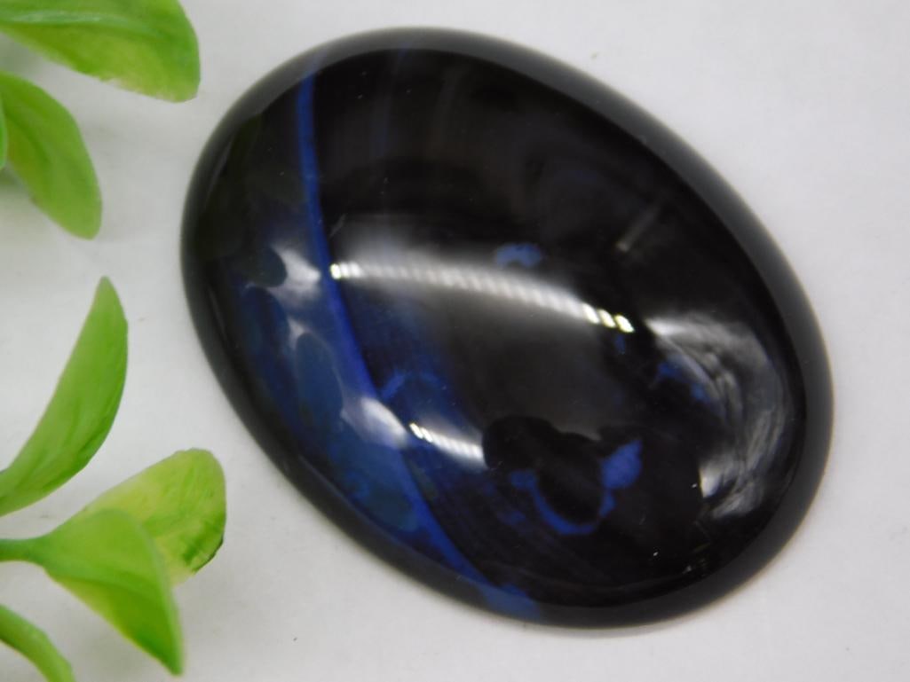 Oval Black and Blue Cabochon: Oval Black And Blue Cabochon ? Authentic estate find offered in our online auction. Perfect for collectors, resellers, and enthusiasts of vintage, antiques, minerals, rocks, crystals, jewelry,
