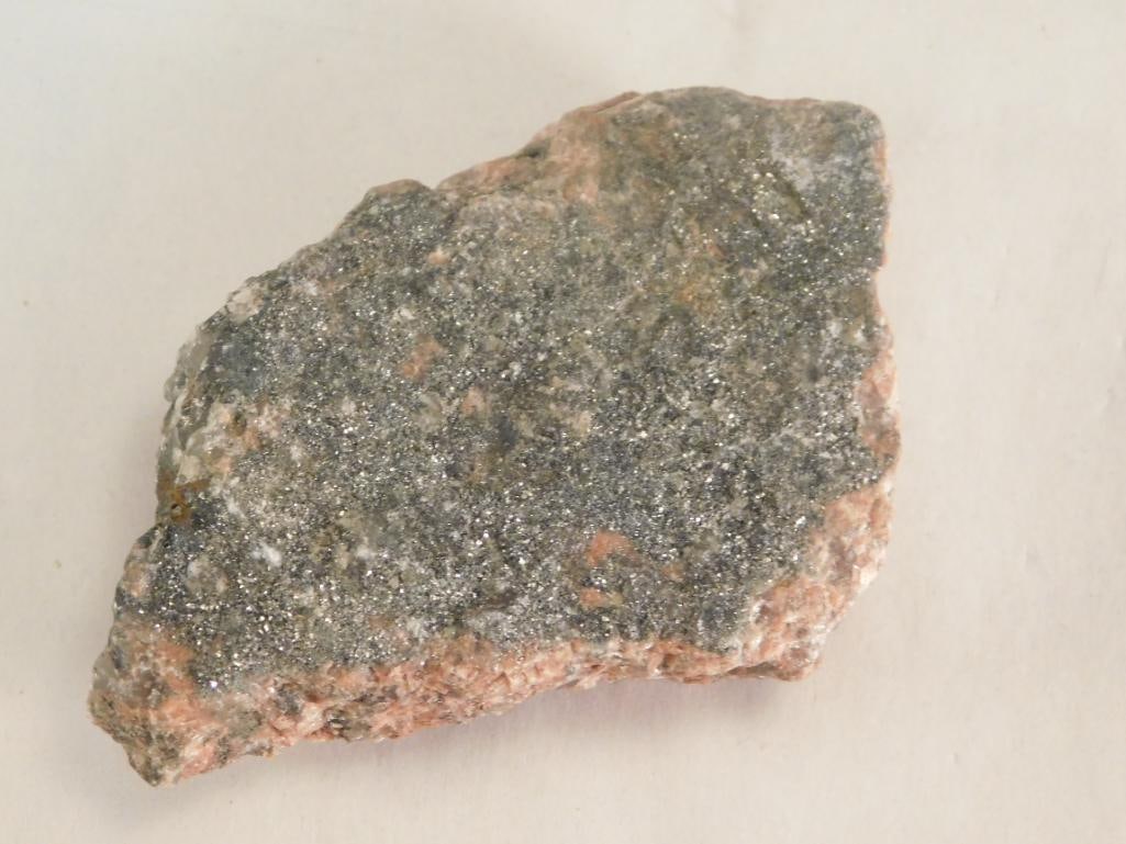 ROCK STONE LAPIDARY SPECIMEN: ROCK STONE LAPIDARY SPECIMEN