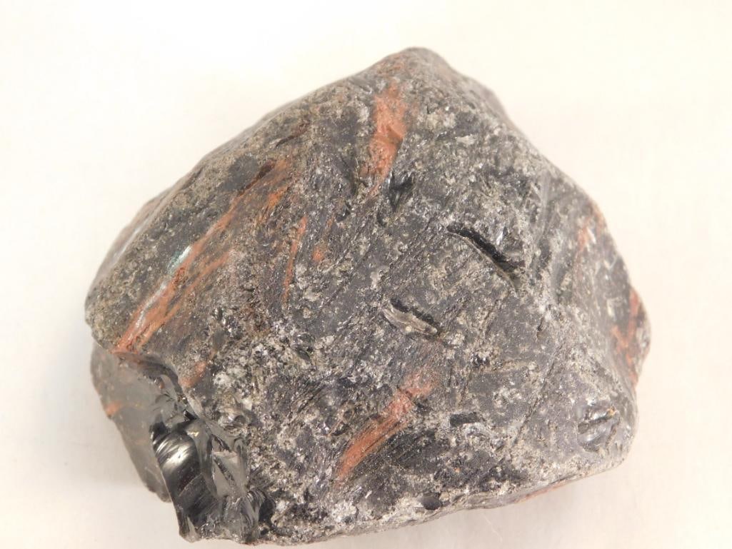 ROCK STONE LAPIDARY SPECIMEN: ROCK STONE LAPIDARY SPECIMEN