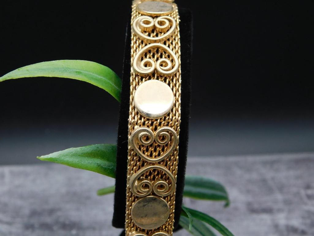 BRACELET: BRACELET