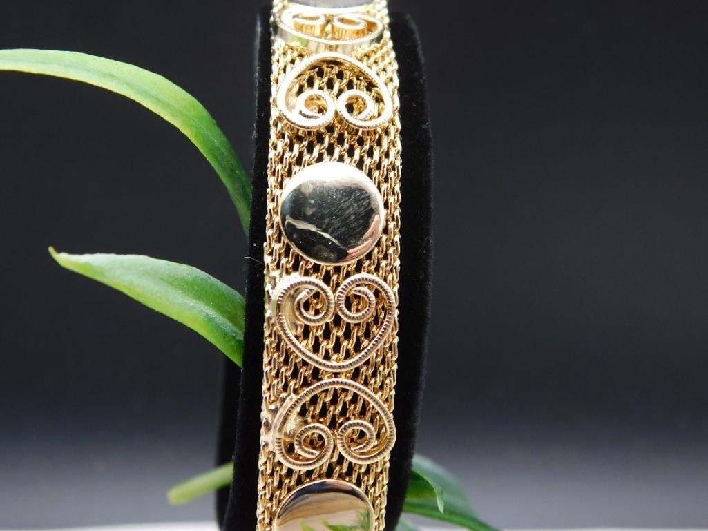 BRACELET: BRACELET