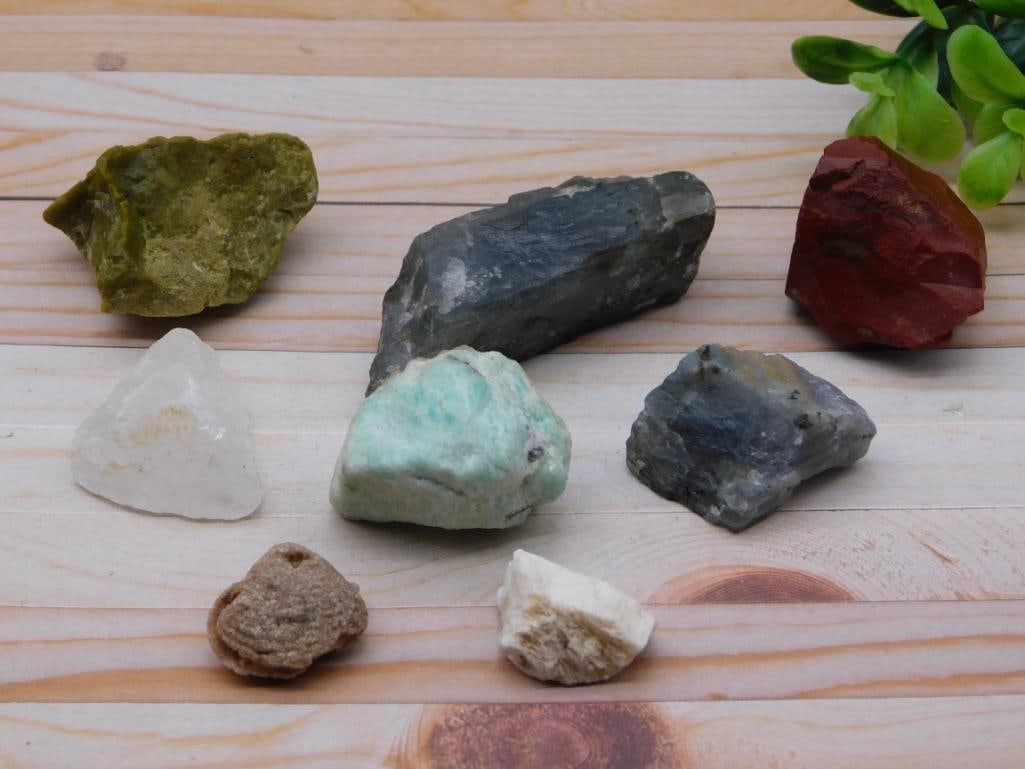 MIXED LOT ROCK STONE LAPIDARY SPECIMEN: MIXED LOT ROCK STONE LAPIDARY SPECIMEN