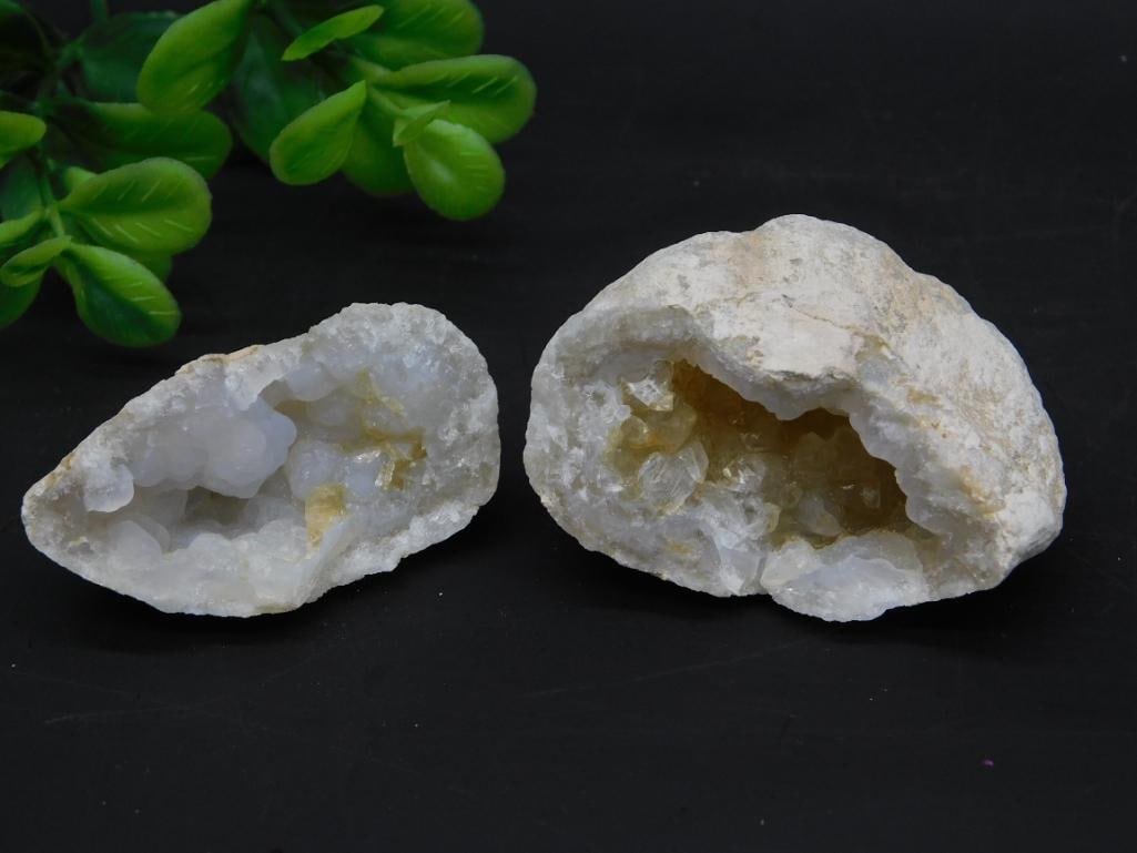 GEODE ROCK STONE LAPIDARY SPECIMEN (1 of 3)