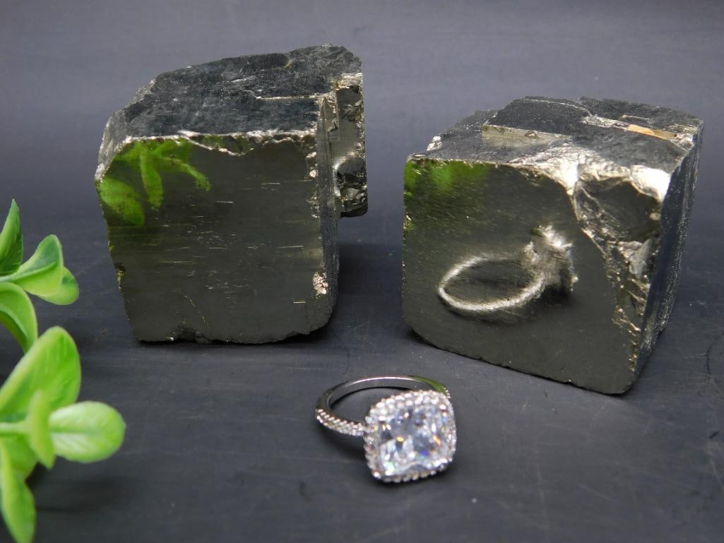 MIXED LOT ROCK STONE LAPIDARY SPECIMEN: MIXED LOT ROCK STONE LAPIDARY SPECIMEN
