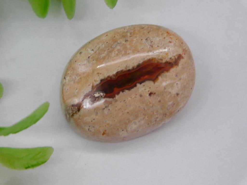 C MEXICAN FIRE OPAL CABOCHON ROCK STONE LAPIDARY SPECIMEN: C MEXICAN FIRE OPAL CABOCHON ROCK STONE LAPIDARY SPECIMEN
