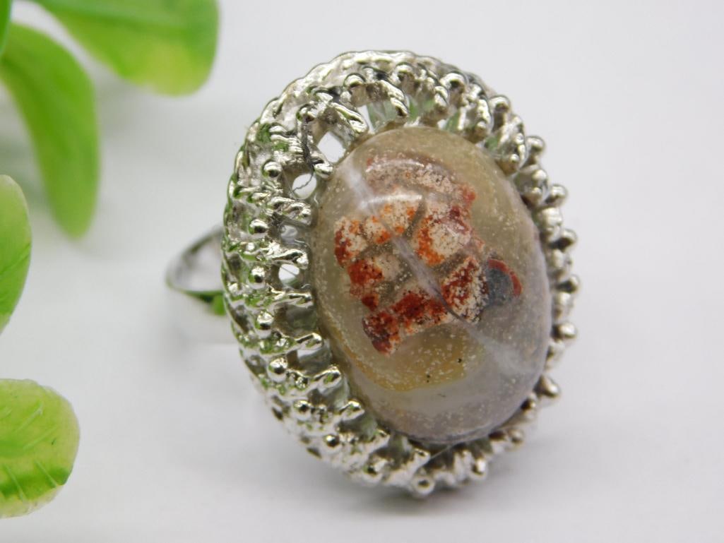 B STONE RING ROCK STONE LAPIDARY SPECIMEN: B STONE RING ROCK STONE LAPIDARY SPECIMEN