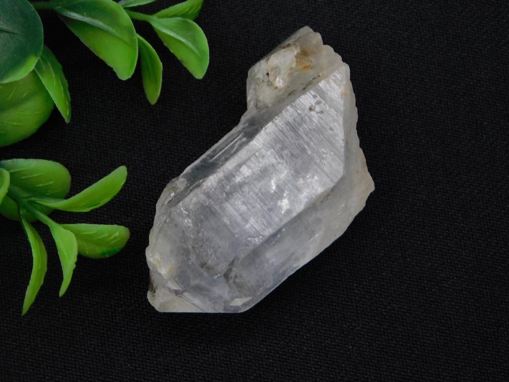 B QUARTZ ROCK STONE LAPIDARY SPECIMEN: B QUARTZ ROCK STONE LAPIDARY SPECIMEN