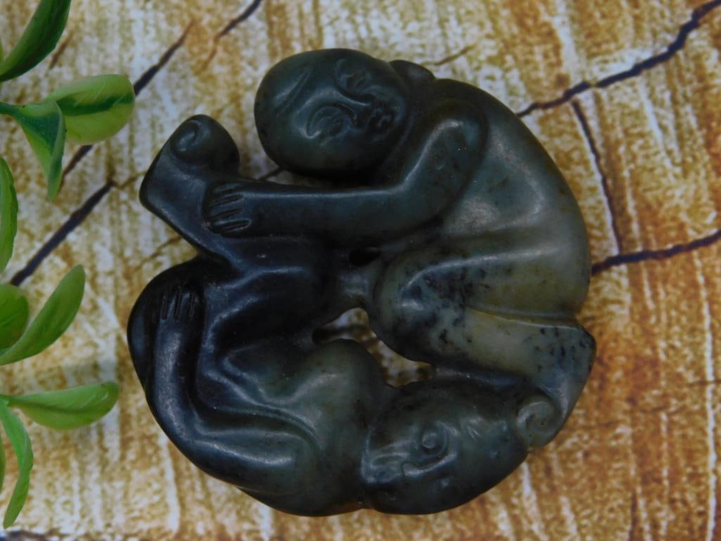 Carved Jade Figurine of Intertwined Figures Rock Stone Lapidary Specimen: Carved Jade Figurine of Intertwined Figures Rock Stone Lapidary Specimen