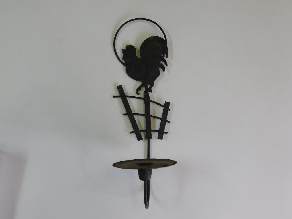 METAL ROOSTER WALL SCONCE CANDLE HOLDER VINTAGE ANTIQUE (1 of 3)