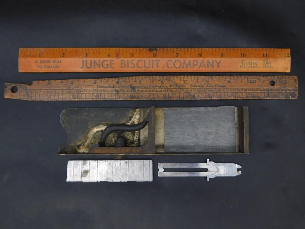 Vintage Printing Block Holder with Type and Rulers: Vintage Printing Block Holder with Type and Rulers