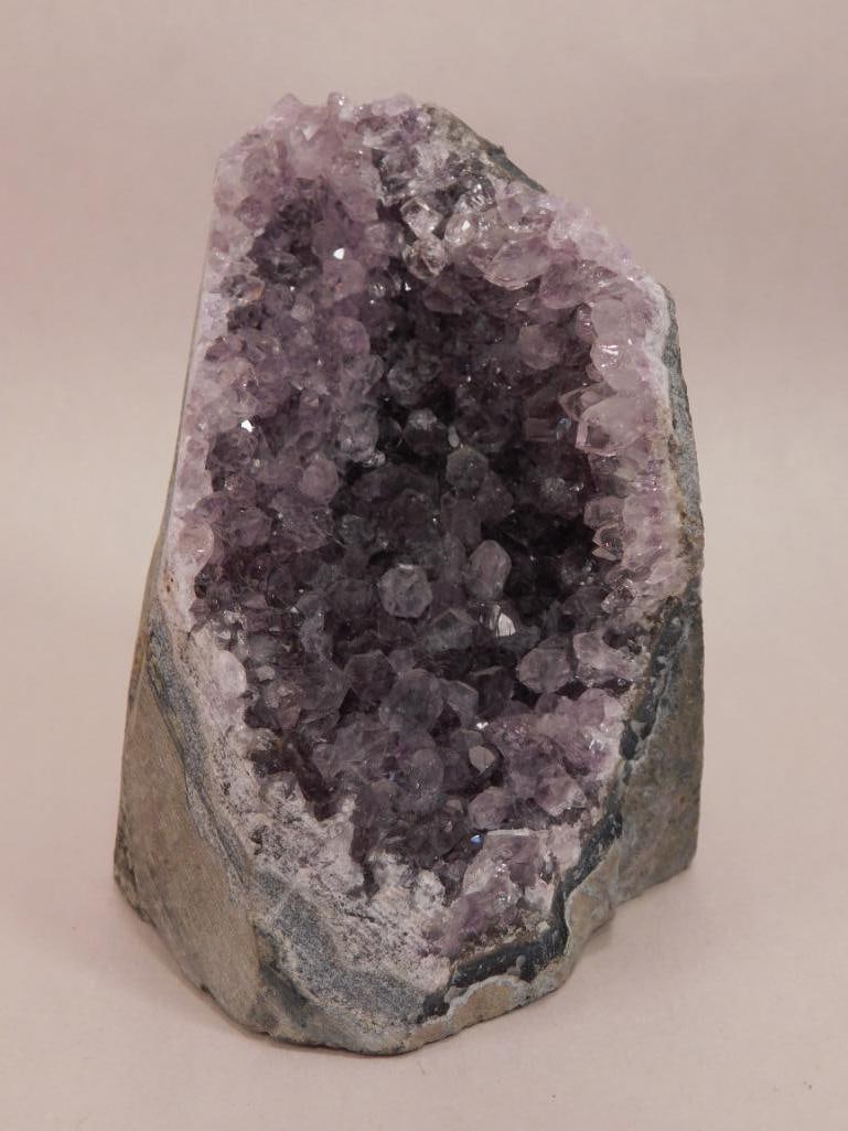 AMETHYST ROCK STONE LAPIDARY SPECIMEN: AMETHYST ROCK STONE LAPIDARY SPECIMEN