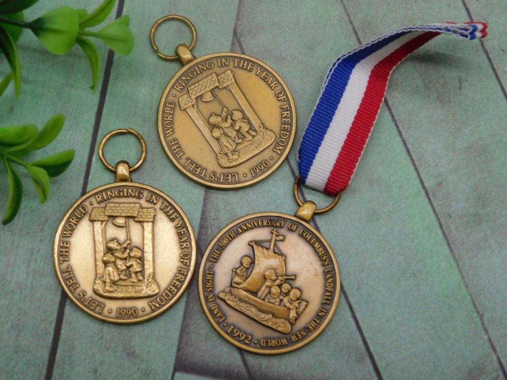 RINGING IN THE NEW YEAR OF FREEDOM AND 500TH ANNIVERSARY OF COLUMBUS'S LANDFALL MEDALS: RINGING IN THE NEW YEAR OF FREEDOM AND 500TH ANNIVERSARY OF COLUMBUS'S LANDFALL MEDALS